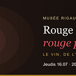 Verre de vin rouge en clair-obscur — visite guidée et dégustation Rouge sacré, rouge profane au Musée Rigaud de Perpignan avec Catalan Wine Escape